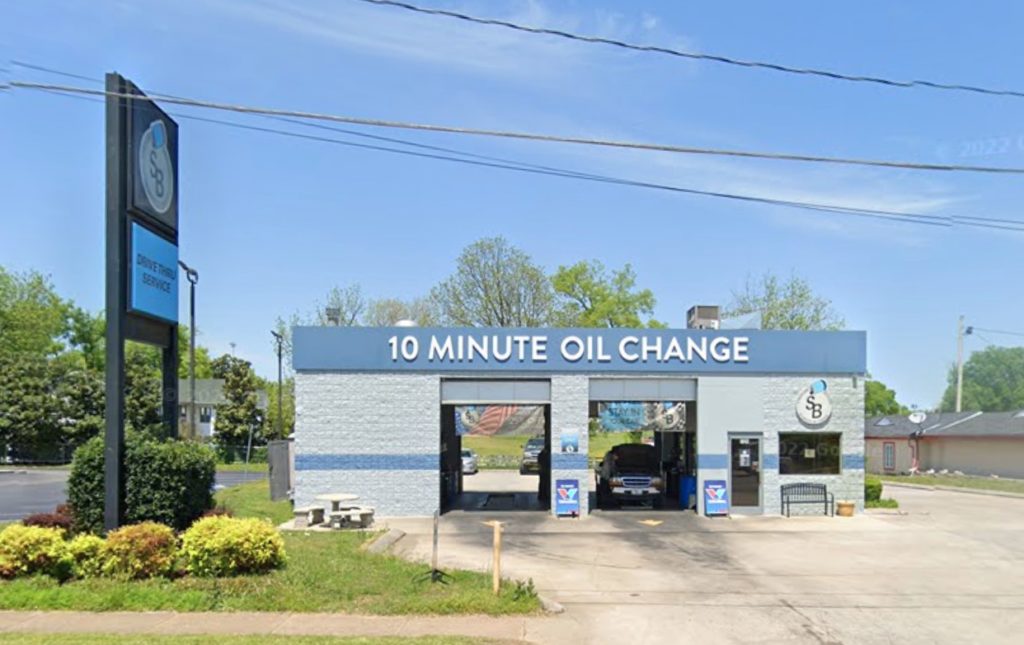 Fast DriveThru Oil Change Shelbyville TN Strickland Brothers 10