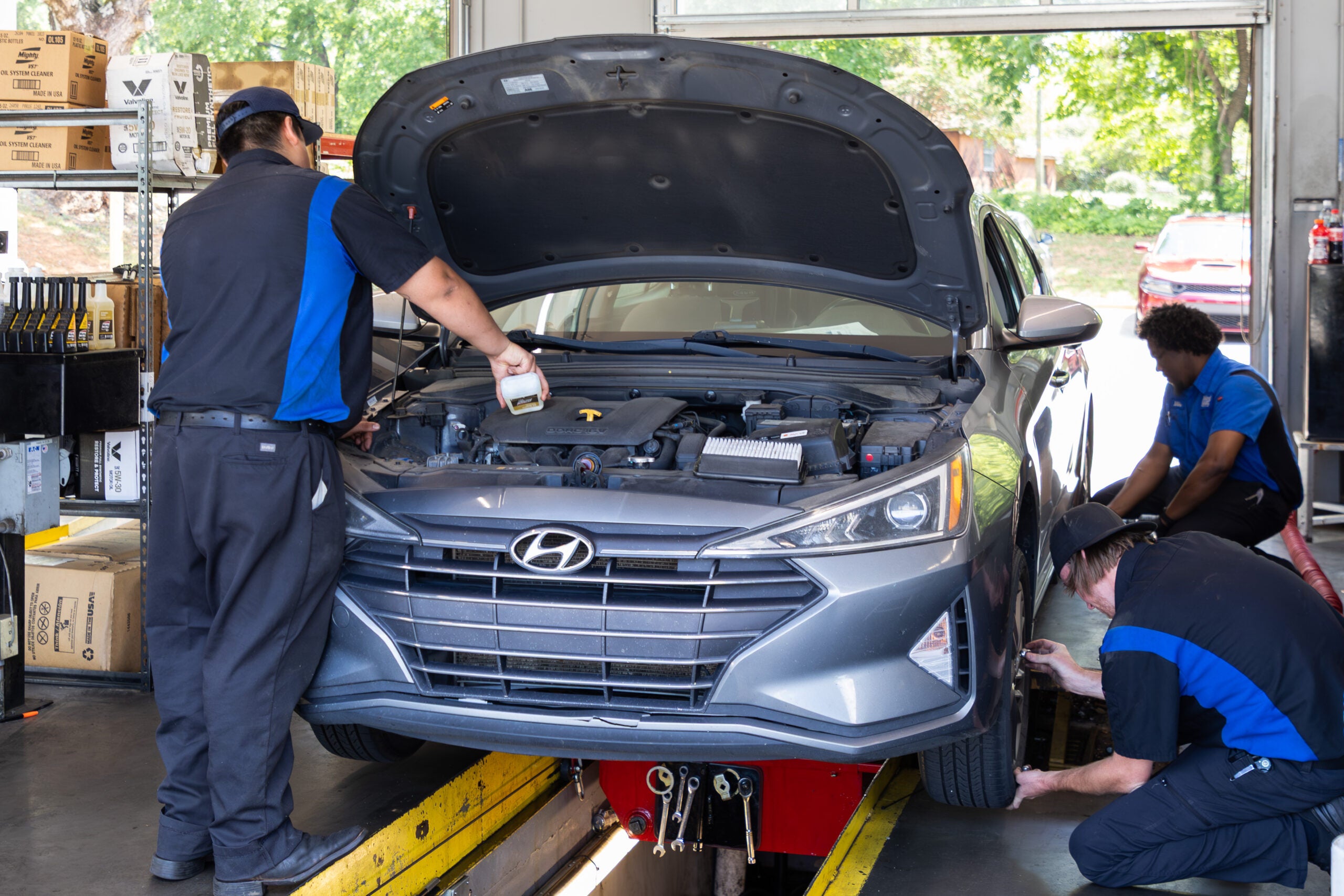 Strickland Brothers 10 Minute Oil Change Opens Fourth Site in Massachusetts